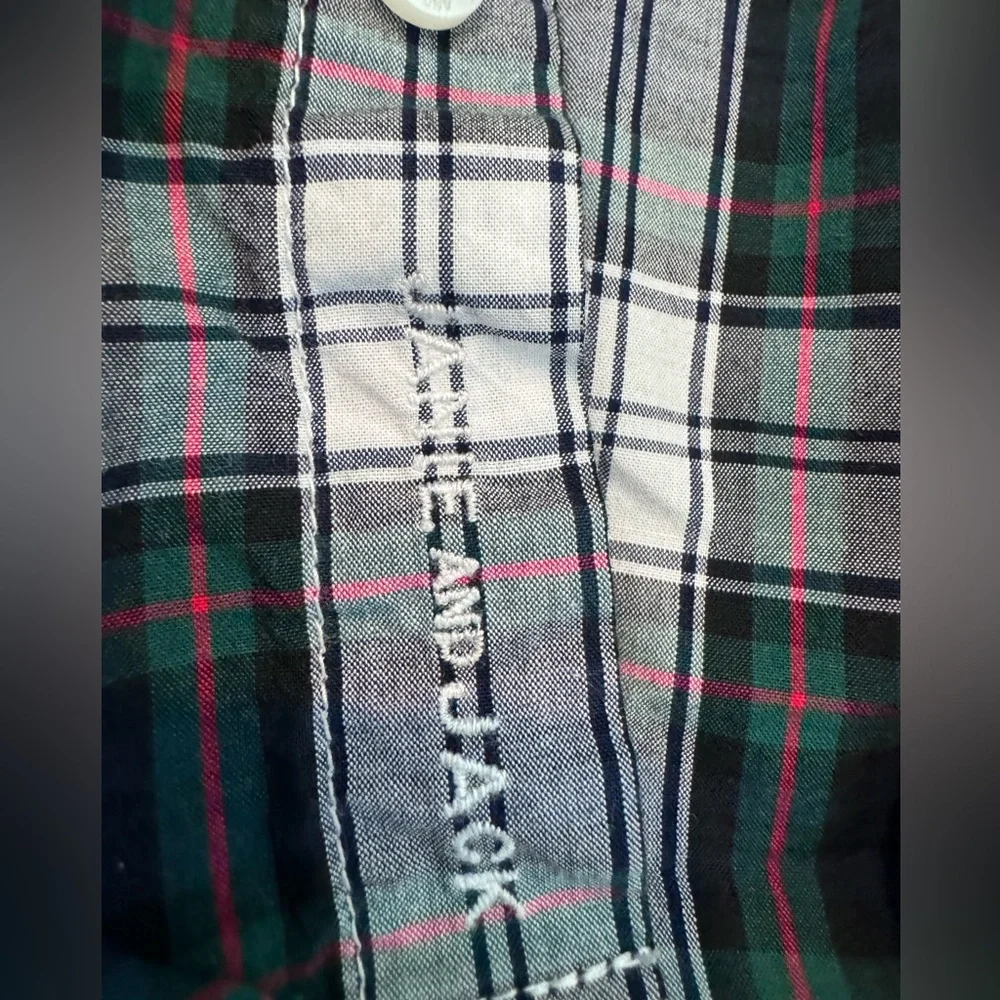 Button down - Picture 3 of 5